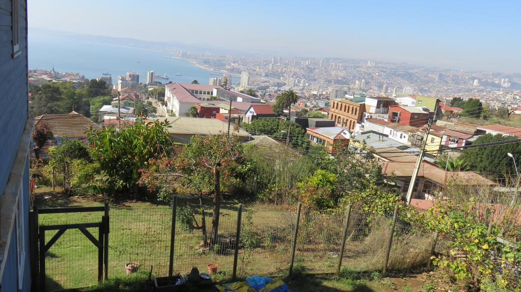 Hostal Faro Azul Valparaiso Exterior photo