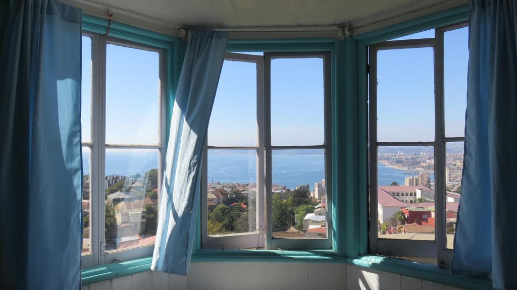 Hostal Faro Azul Valparaiso Exterior photo