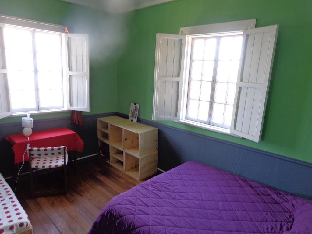 Hostal Faro Azul Valparaiso Room photo